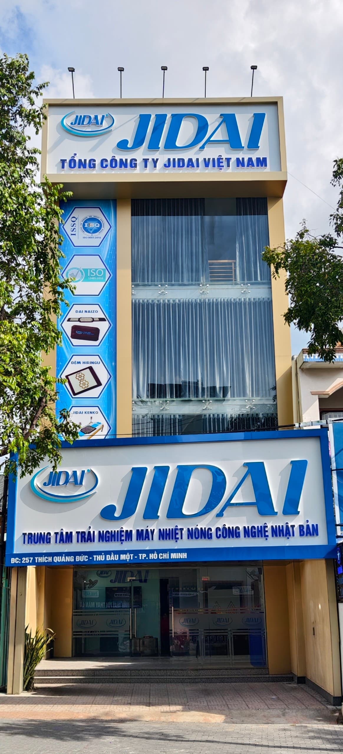 Trung tâm trải nghiệm JIDAI thực tế đông khách hàng